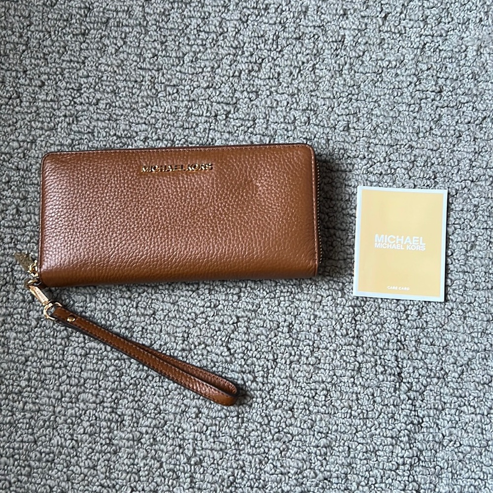 Michael Kors Wristlet